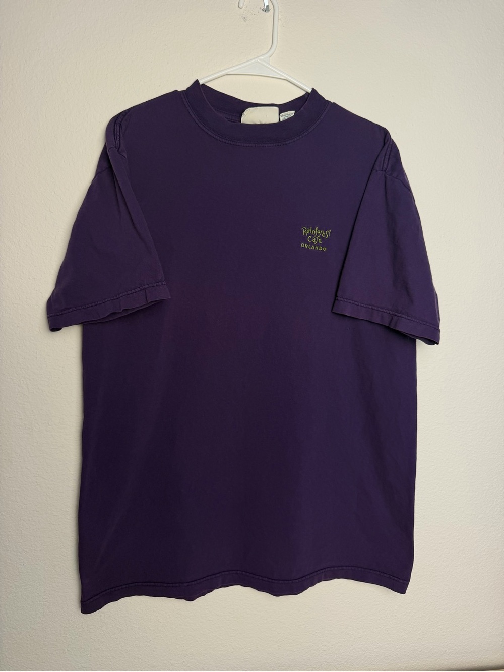 Rainforest cafe Orlando t shirt purple vintage medium